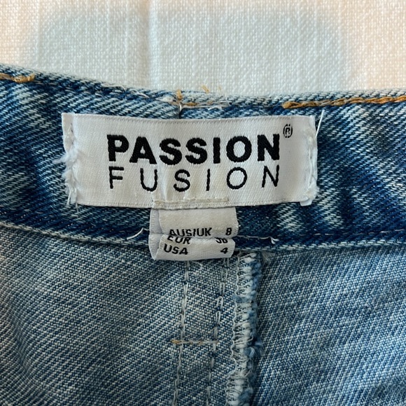 Passion Fusion Ripped Jeans - Picture 5 of 6